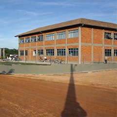 Escolas e Educação